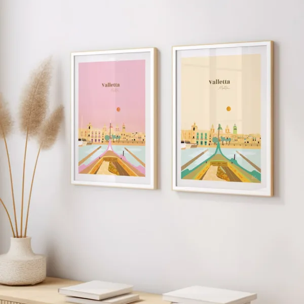 Deux affiches illustrant l'architecture traditionnelle et le petit port de La Valette depuis une barque